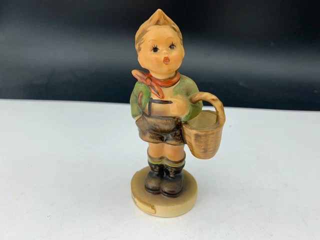 Hummel Figura 51 3/0 Dorfbub 10 Cm. 1 Wahl. Excelente