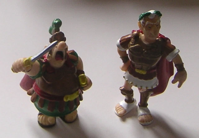 2 FIGURINES CENTURION et César d'Astérix années 90 Uderzo Goscinny 1997