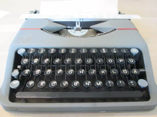 Hermes Baby Schreibmaschine Selten  Seriennummer 5344472, Baujahr 1953 3