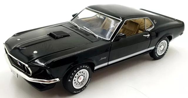Autoworld Maßstab 1/18 Druckguss AMM1292/06 - 1969 Ford Mustang GT schwarz