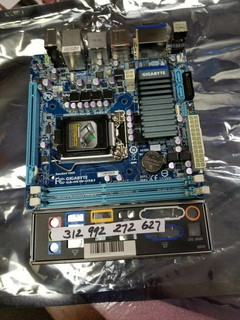 Carte mère GIGABYTE GA-H61M-S2PV Intel H61 Socket LGA1155 2xDDR3 SDRAM 16GB Micro ATX - Informatique