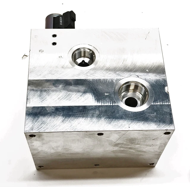 FMS/Hydraforce Manifold Assembly 150515-2 NOS