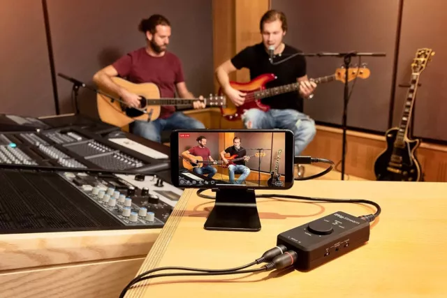 IK Multimedia iRig Stream Streaming Audio Interface For iOS, Android, Mac/PC 3