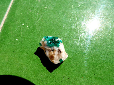 Minerales " Perfectos Cristales De Dioptasa De Kazakhstan En Matriz  -  9E22 "
