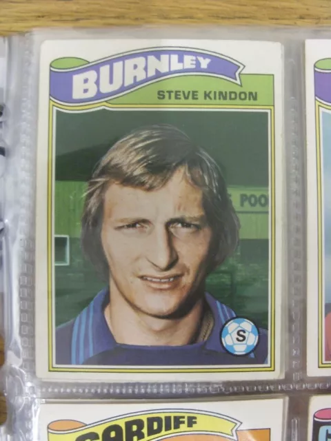 1978/1979 Burnley - Card No.168) Steve Kindon  - Topps Chewing Gum Trade Card. T