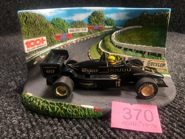 Voiture Slot Racing Scalextric – Lotus Renault Turbo N°11 F1 1/32 – Bleu