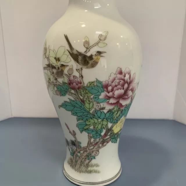 A Fine Chinese Famille Rose Porcelain Vase Large 3