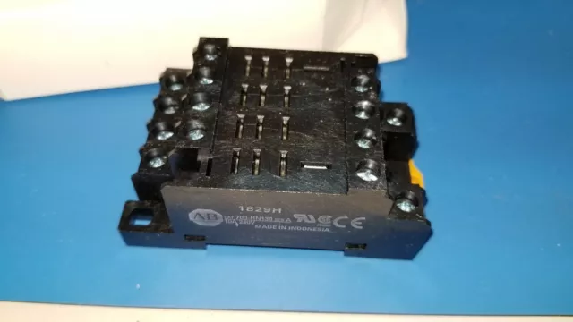 Ab Allen Bradley 700-Hn139 14-Blade Relay Base Socket Terminal New In Box! 