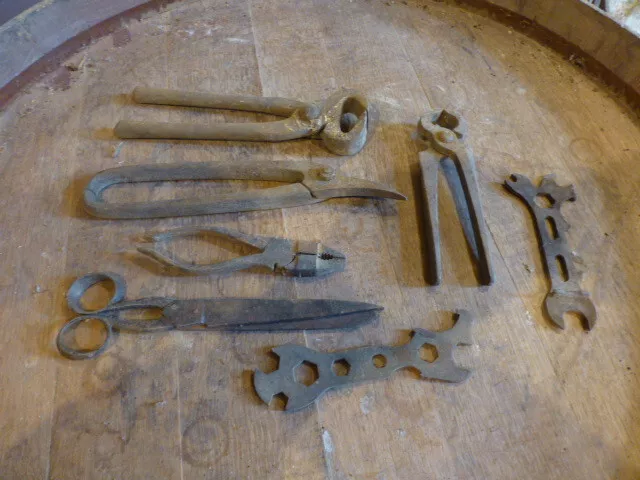 7 x altes antikes Werkzeug DEKO Zange Schere Blechschere Schraubenschlüssel