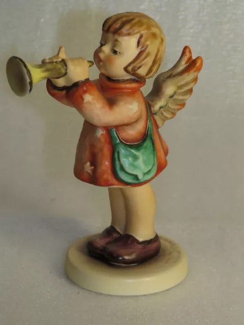 Hummel Goebel Figur Nr 32 "O, du fröhliche" Engel mit Trompete, Krippe Weihnacht