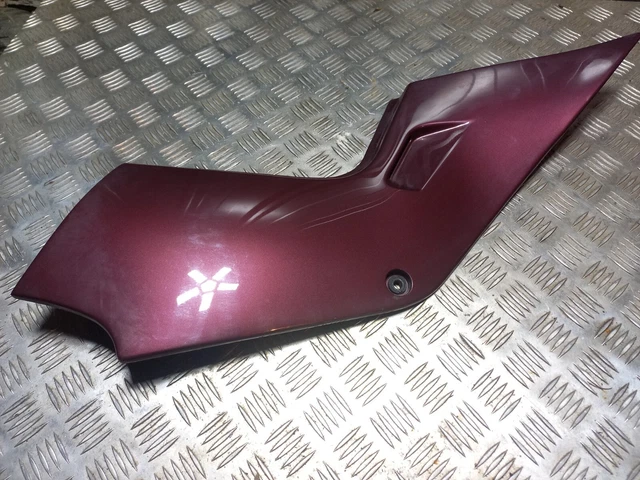 Flanc de carénage droit SUZUKI GSXR 750 - 1993-1994 - 94471-17E0 - Occasion