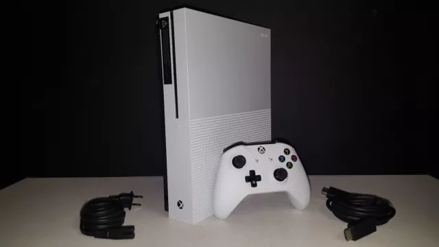 Microsoft Xbox One S 500gb White Console & accessories!  12 month warranty!