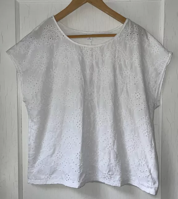 Old navy white eyelet scoop neck short sleeve top XL