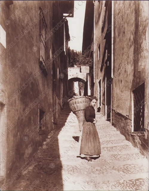 1900 SANREMO Contadina vicolo costume Negozio Vino Pesce Imperia RISTAMPA Foto