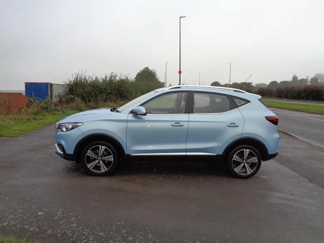 2020 MG MOTOR UK ZS 105kW Exclusive EV 45kWh 5dr Auto HATCHBACK Electric Automat
