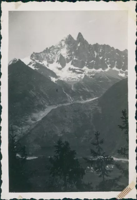 Vallée de Chamonix, Mont-Blanc, le Dru et l&#039;aiguille verte Vintage silver p