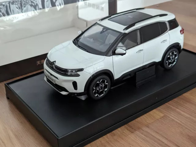 1/18 Citroen C5 Aircross Facelift Weiss Modellauto Citroën