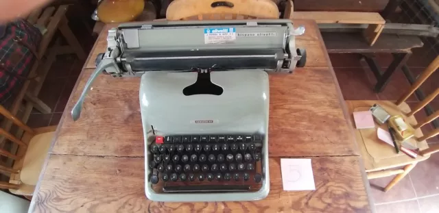 Máquina De Escribir Olivetti Lexicon 88