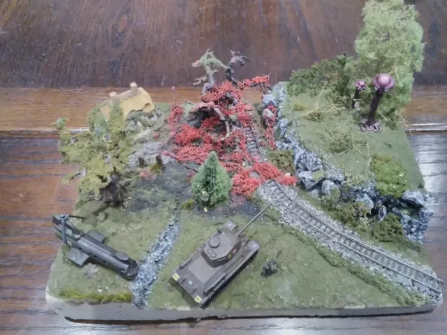 War of the World's - Custom Made Diorama (Built & Painted)