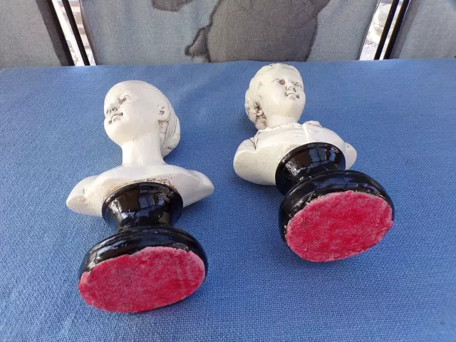 Ancienne  paire de figurines sur pied-glacis plâtre-garçon/fille d'après Houdon 2