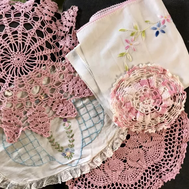 Antq Vtg Floral 50s USA Pink Linens Runners Doilies Hand Made Embroidered Crafts