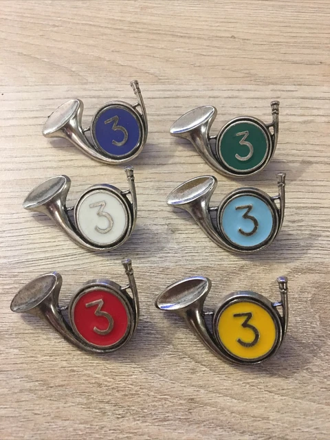 Pin's Aigle Impérial avec Blason Tricolore - Design Majestueux