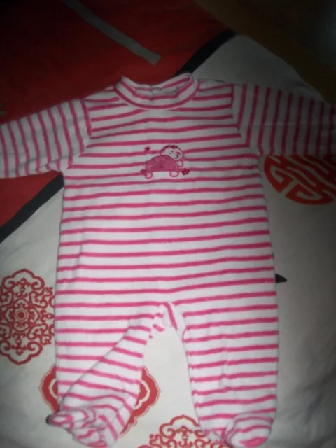 pyjama fille de taille 1 mois