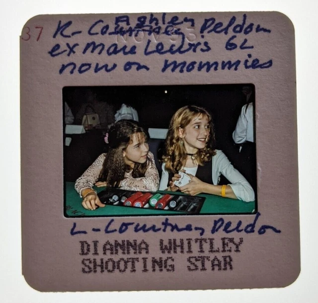 Dw6-447 Courtney & Ashley Peldon Lot (1) 35Mm Orig Slide Via Dianna Whitley