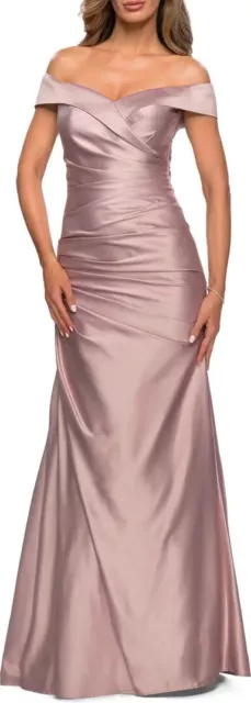 New LA FEMME Off the Shoulder Ruched Satin Trumpet Gown In Champagne Size 6 $418