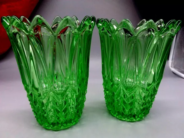 1930er Jahre Art Deco Presse grünes Glas Paar Vase Wohnkultur