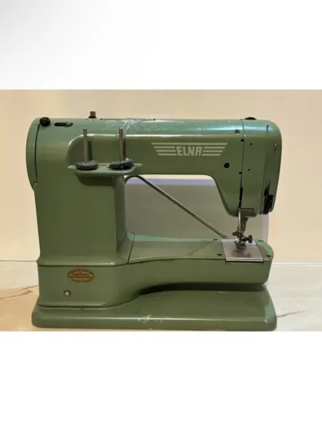 Vintage 1956-1958 ELNA SUPERMATIC Type 722010 SEWING MACHINE With Travel  Case
