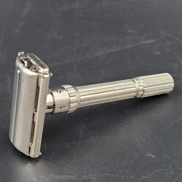 Vintage 1966 Gillette Slim Adjustable 1-9 DE TTO Safety Razor Date Code L-2