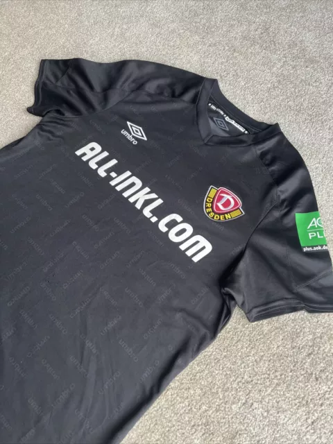 Dynamo Dresden 2021-2022 Away Shirt Size Medium