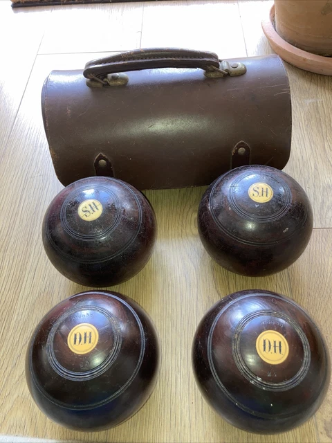 Ballons de bowling vintage Thomas Taylor Glasgow ; taille n