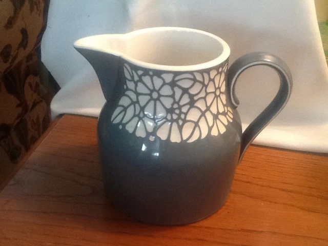 VILLEROY AND BOCH Dark Green PITCHER DRESDEN SAXONY 6793