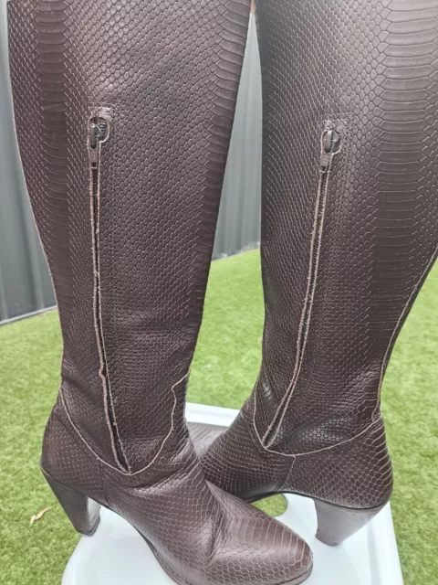 R.m Williams Knee High Womens  Brown Boots Size 9 1/2. Pre Owned