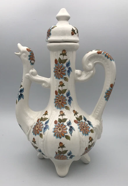 Ancien PICHET Aiguière en Faïence de forme zoomorphe à décor polychrome fleuri
