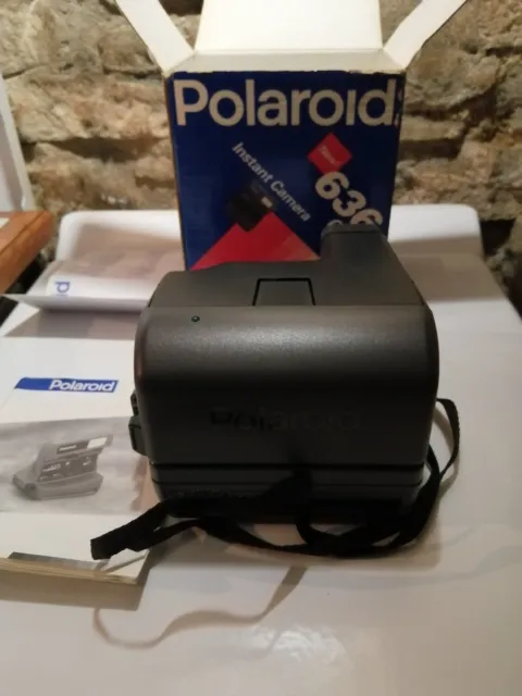 Ancien appareil photo Polaroid 636 close up dans sa boite + notice