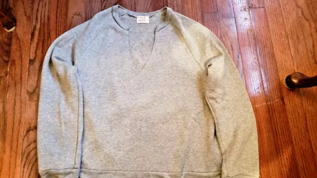 Project Social T (Pst) Women's Long Sleeve Gray V Neck Sweater/Sweatshirt Sz Lg