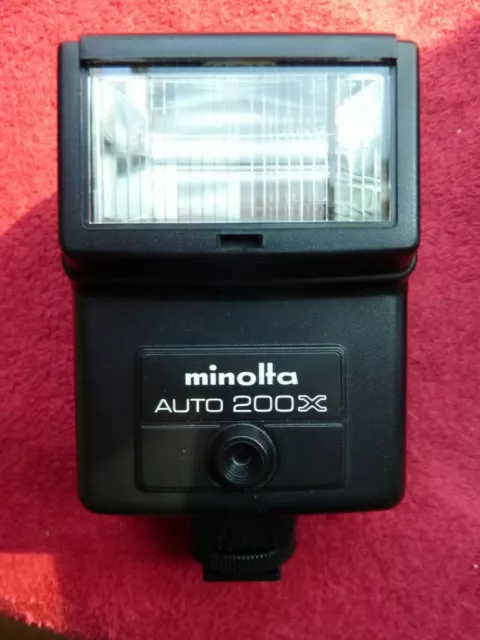 Minolta Auto Electroflash 200x Shoe Mount Flash Battery Operated--Good condition