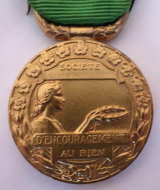 Médaille Civile "Encouragement Au Bien" - Sans Ruban - Modèle Ancien (c26)