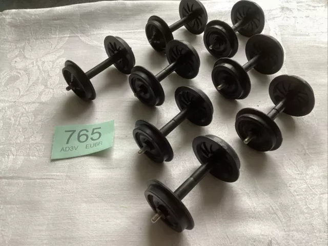 8x LGB G 67401 ? 30mm Solid Disc Plastic Wheel Sets Metal Axles. See Des (765)