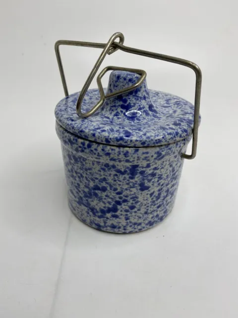 Blue White Stoneware Glazed Crock Metal Locking Wire Handle Vintage