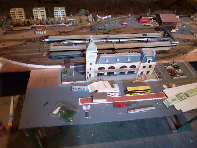Train Électrique Jouef Avec Rail + Wagons + Locomotives Rivière-du-Mat