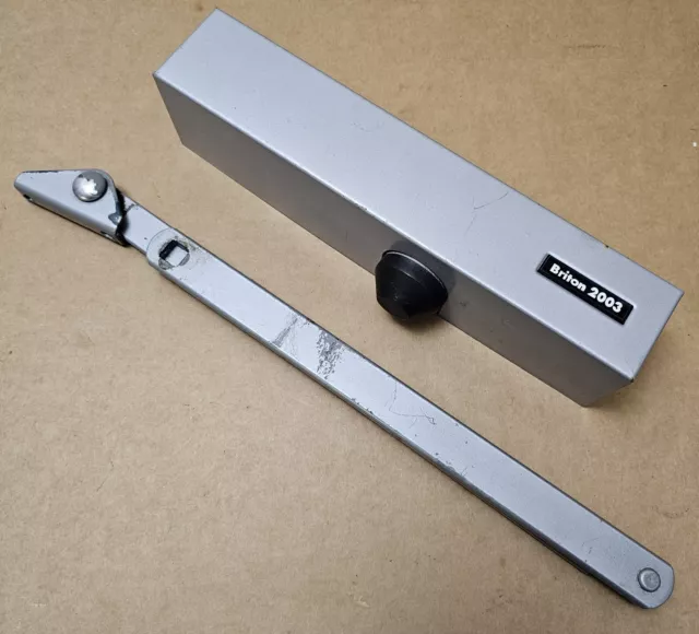 Briton Overhead Door Closer Silver 2003