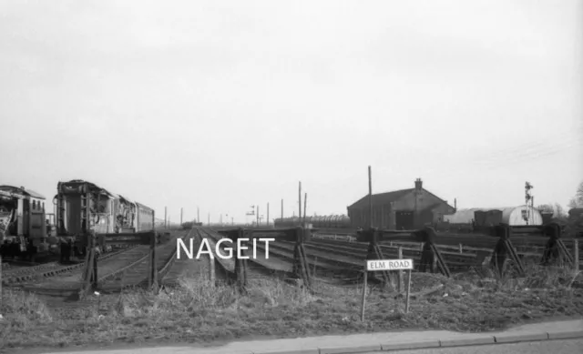 35mm Railway Negative ELM ROAD YARDS MARCH CAMB'S 1982 #7650