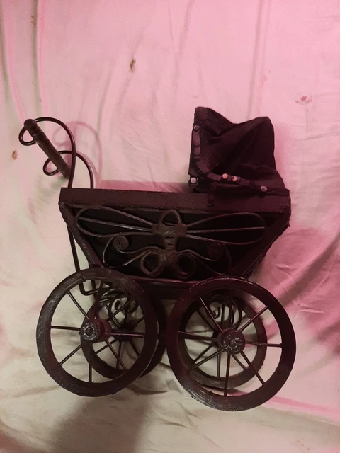 Vtg Victorian Mini Baby Doll Buggy/Stroller/Carriage, Metal & Wicker (25)