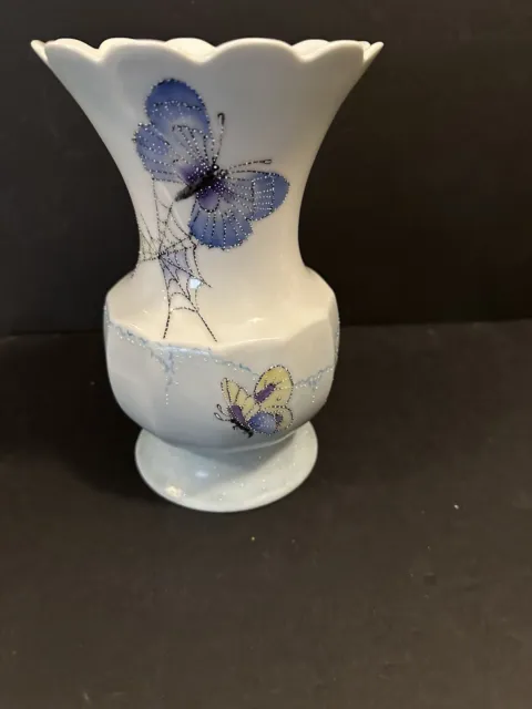 Bareuther Waldsassen Vase Blue Butterfly Pattern Bavaria Germany Danbury 7 1/2”