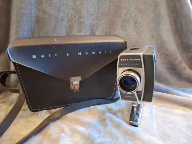 Cámara vintage Bell & Howell Super 8 modelo 430 con estuche