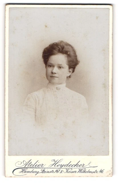 Fotografie Ottmar Heydecker, Hamburg, Portrait junge Dame mit moderner Frisur